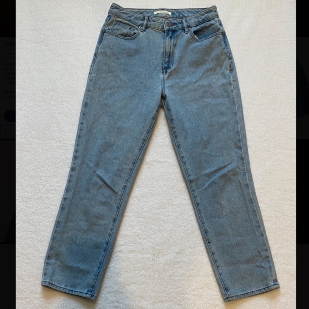 PacSun light wash mom jeans, size 27